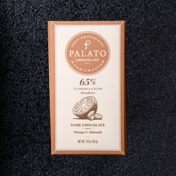 65% Chocolate Oscuro con Naranja y Almendras